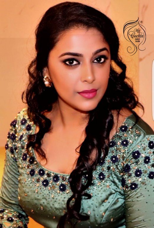 beauty parlour in Kochi