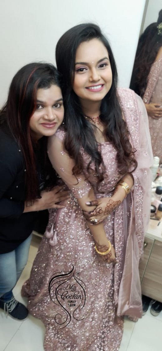 beauty parlour in Kochi