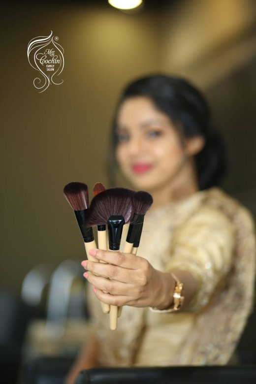 beauty parlour in Kochi