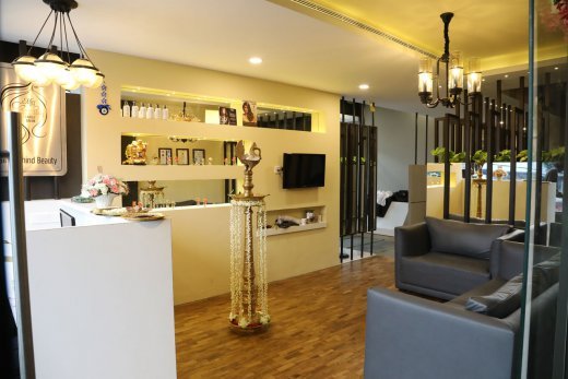 beauty parlour in Kochi